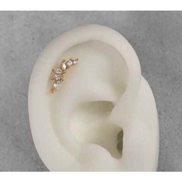 Boutique Jewelry - COPY - 18K Gold Crystal Arch Leaf Crown Cartilage Earring Brand New